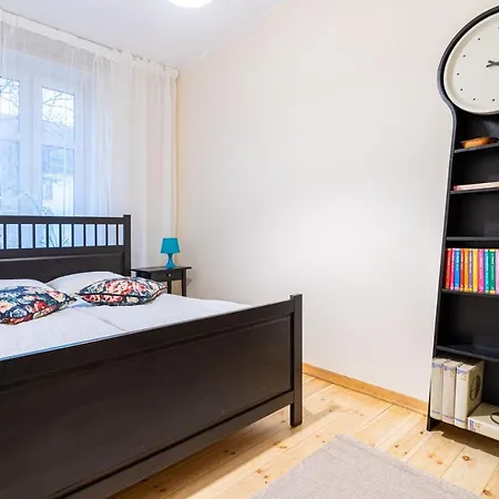 아파트 Victus Elegant Close To The By Renters