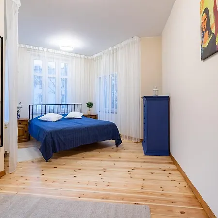 公寓 Victus Elegant Close To The By Renters *